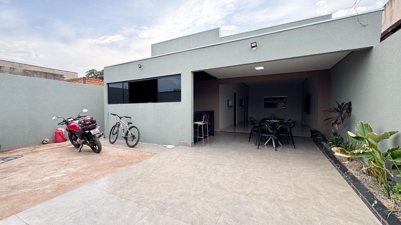Casa com 3 Quartos e Garagem para 3 Carros à Venda na 1305 Sul – Palmas/TO
