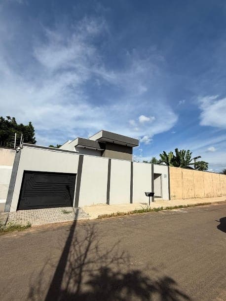 Casa com lote de esquina e potencial de desmembramento à venda na 1105 Sul – Palmas/TO