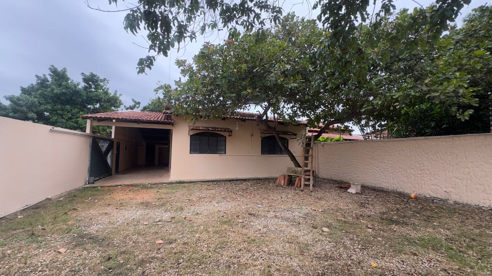 Casa 3 quartos com 209 m² e energia solar na 1105 Sul