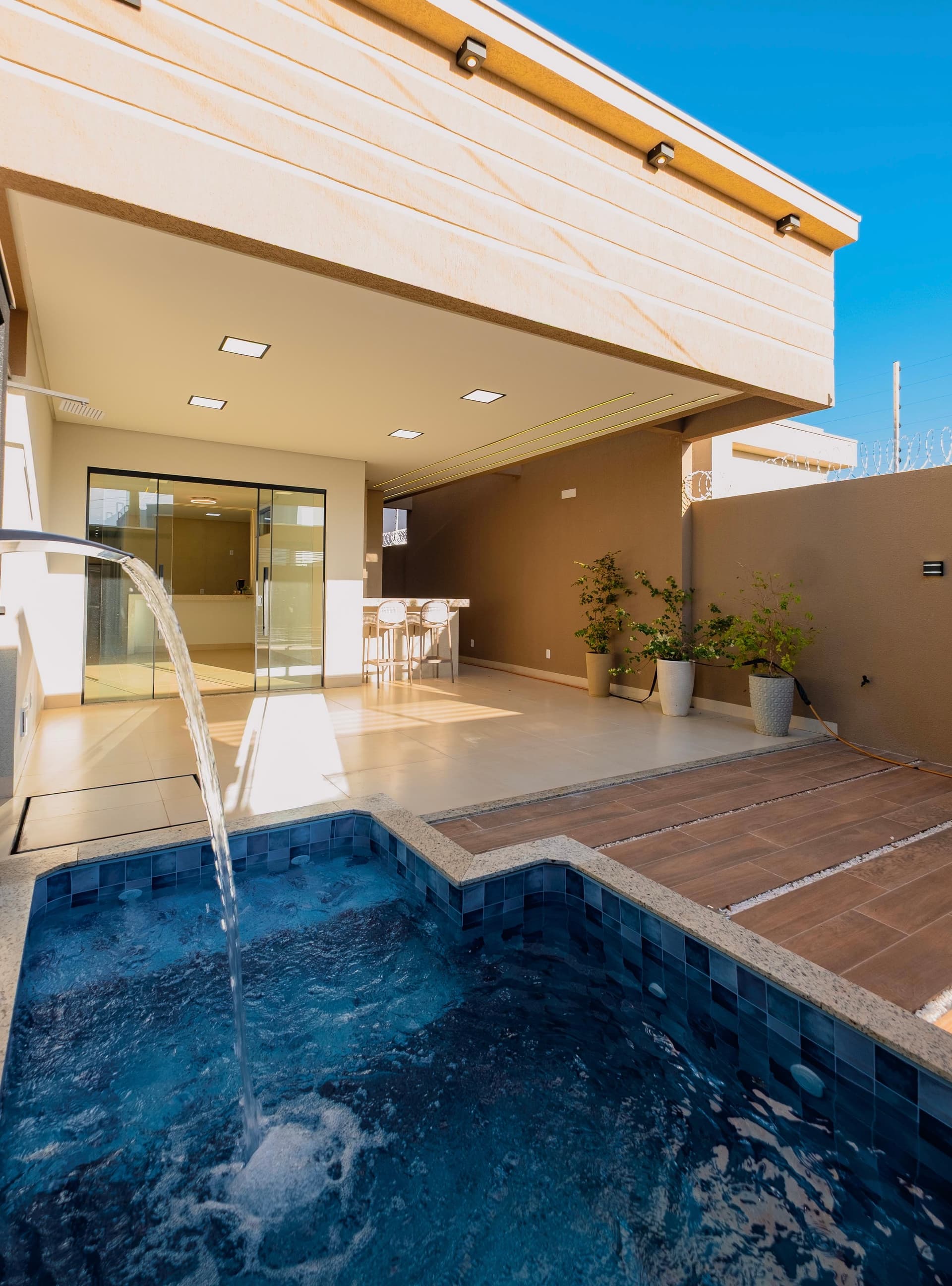 Casa de Alto Padrão com 3 Suítes e Piscina na 505 Sul (ARSO 52) – Palmas/TO