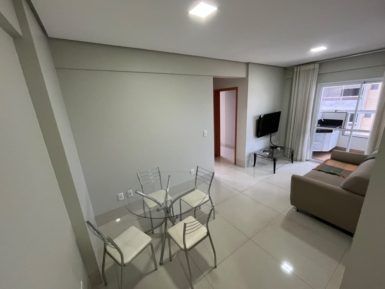 Apartamento mobiliado com 2 quartos, sendo 1 suíte, no Residencial Serra do Carmo – 305 Sul, Palmas/TO