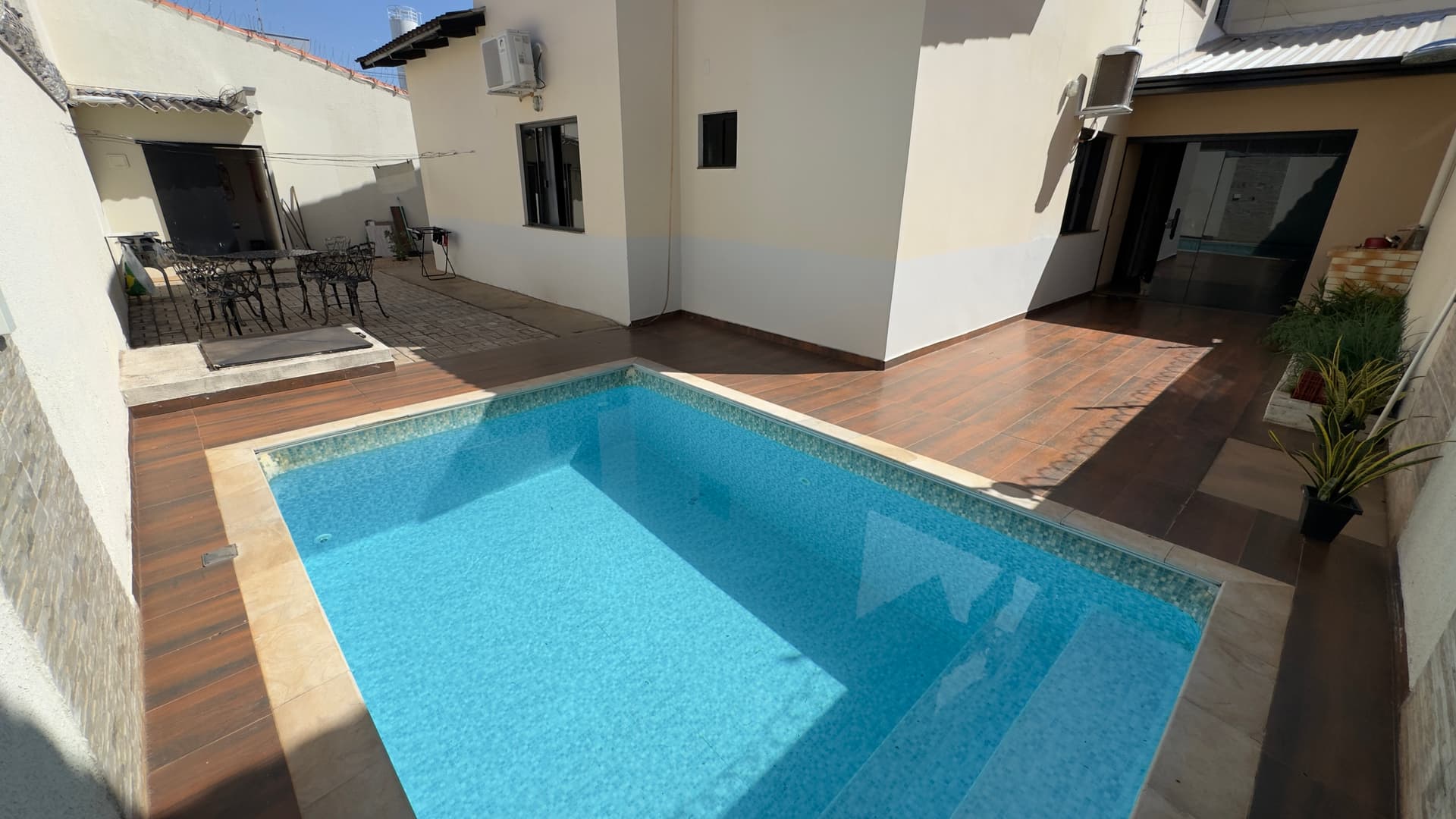 Casa Térrea de Alto Padrão à Venda na 405 Sul – Palmas/TO
