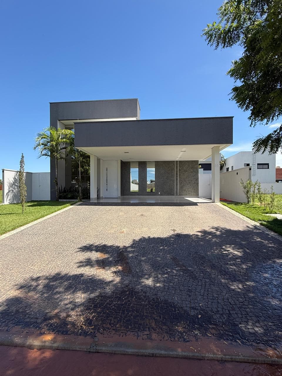 Casa de Alto Padrão à Venda no Alphaville 1 – Palmas/TO