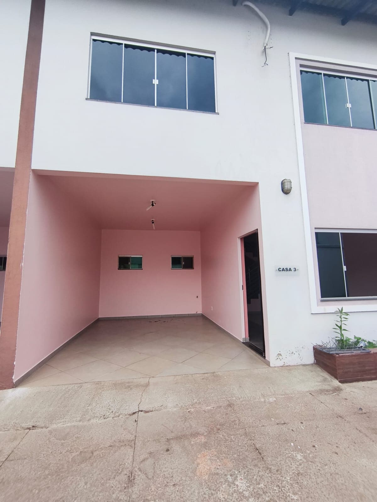 Sobrado com 3 quartos para locação na 303 Sul em Palmas