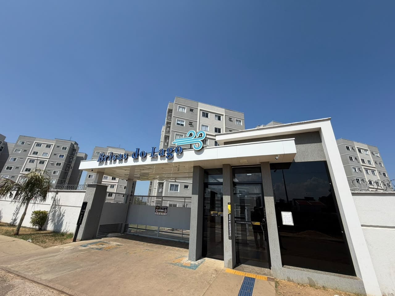 Apartamento 2/4 no Brisas do Lago com codominio