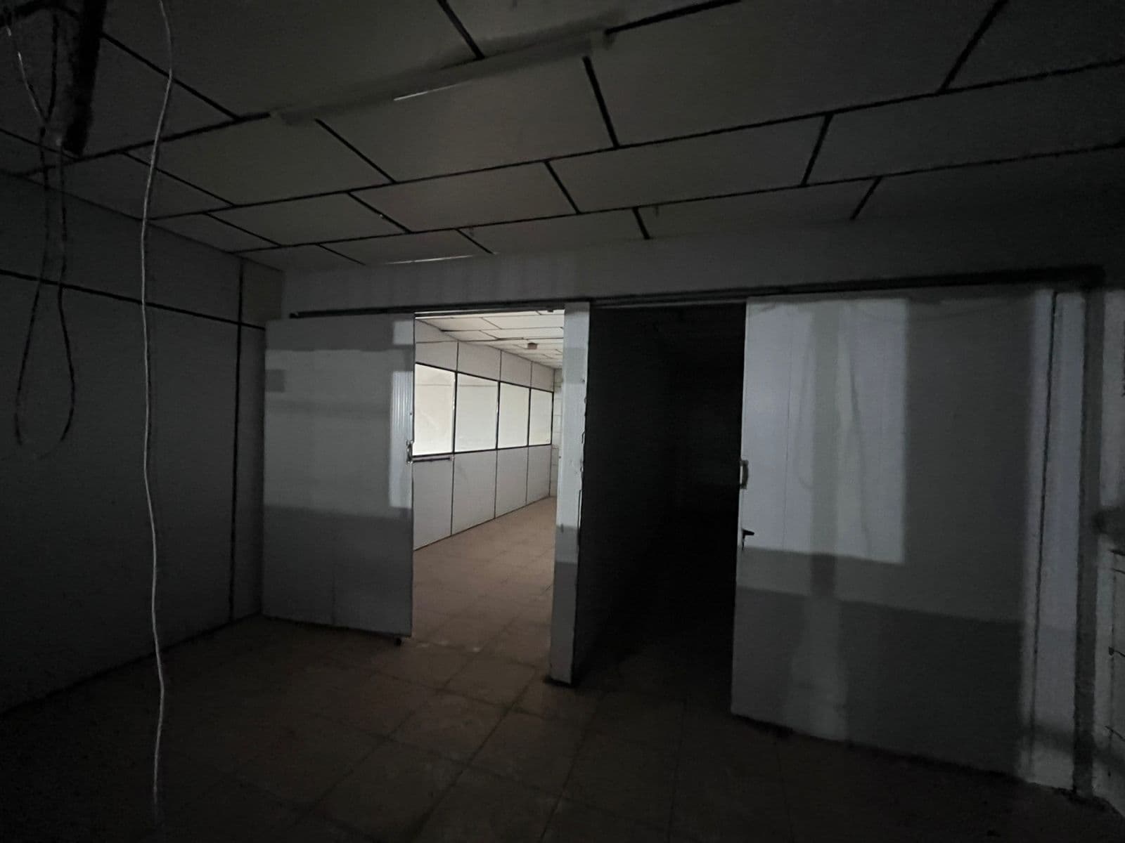 Galpão comercial com 904 m² e mezanino para locação na 912 Sul em Palmas – TO