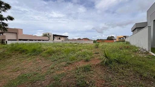 Terreno plano de 392 m² no Condomínio Alphaville em Palmas