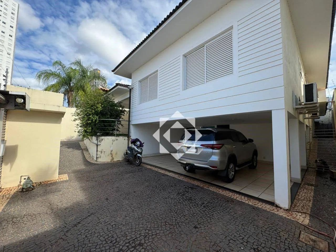 Casa com 3 suítes e energia solar na 404 Sul em Palmas