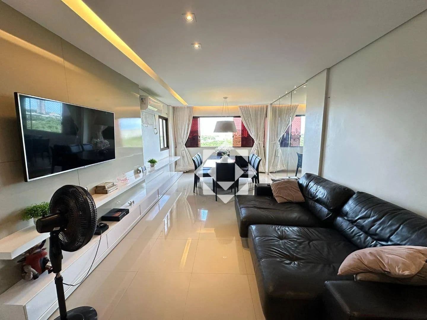 Apartamento 3 quartos com vista para a Serra no Condomínio Lago Azul