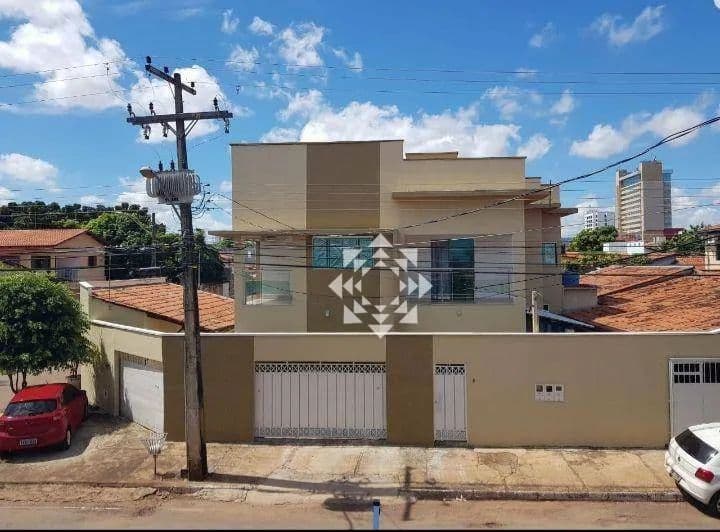 Sobrado com 2 casas alugadas à venda na 403 Sul em Palmas com renda extra