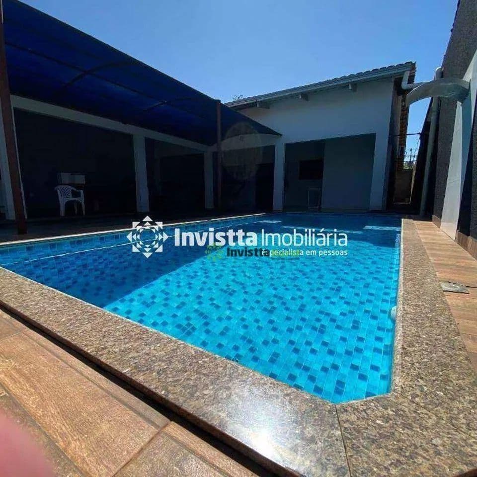 Casa com 3 quartos, piscina e churrasqueira em Luzimangues