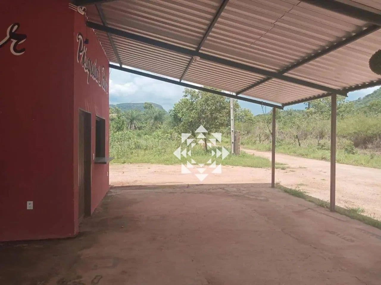 Terreno de 1000 m² com estrutura metálica em Palmas/TO