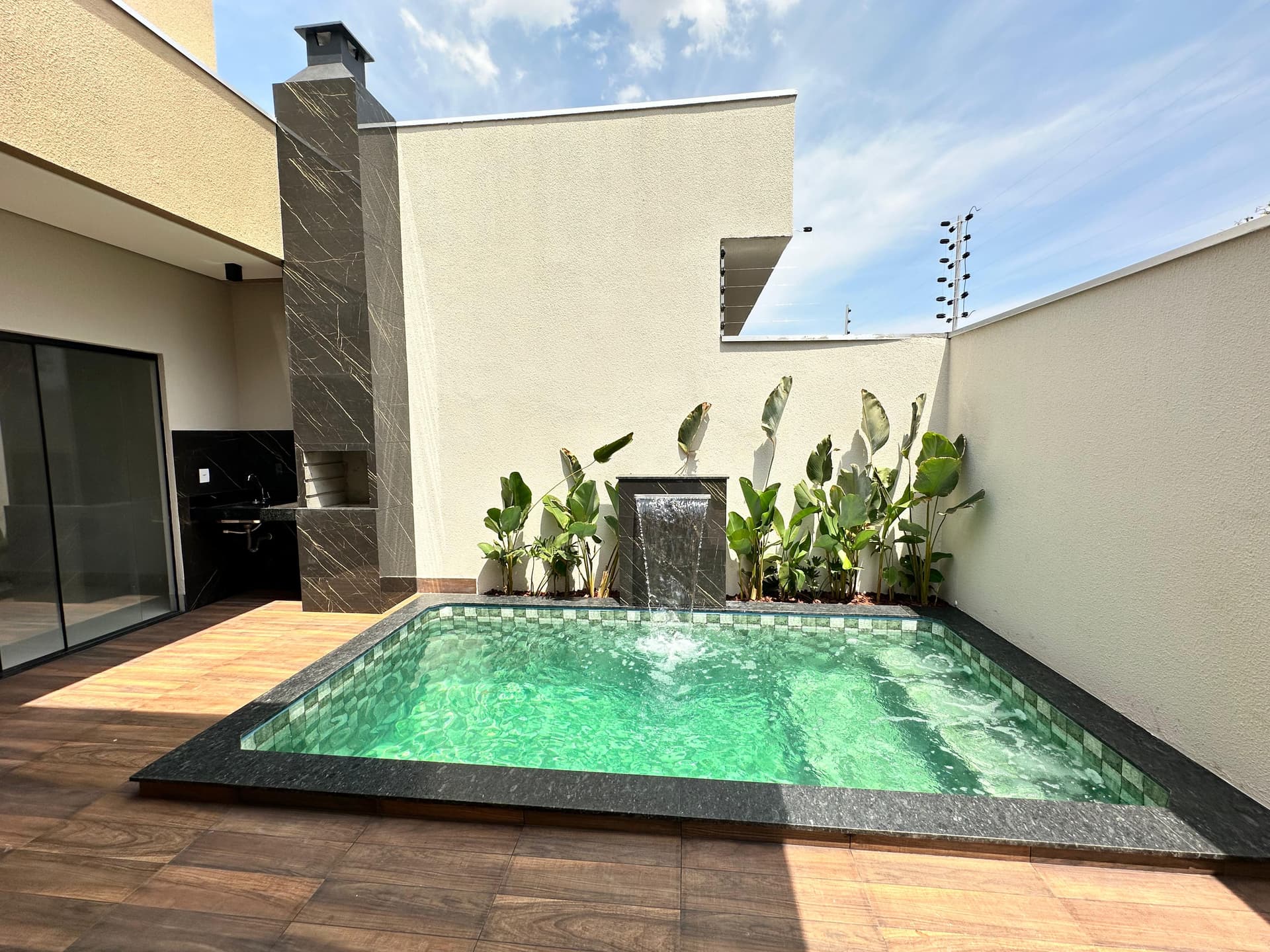 Casa moderna com 3 quartos, piscina e varanda gourmet na 1601 Sul em Palmas