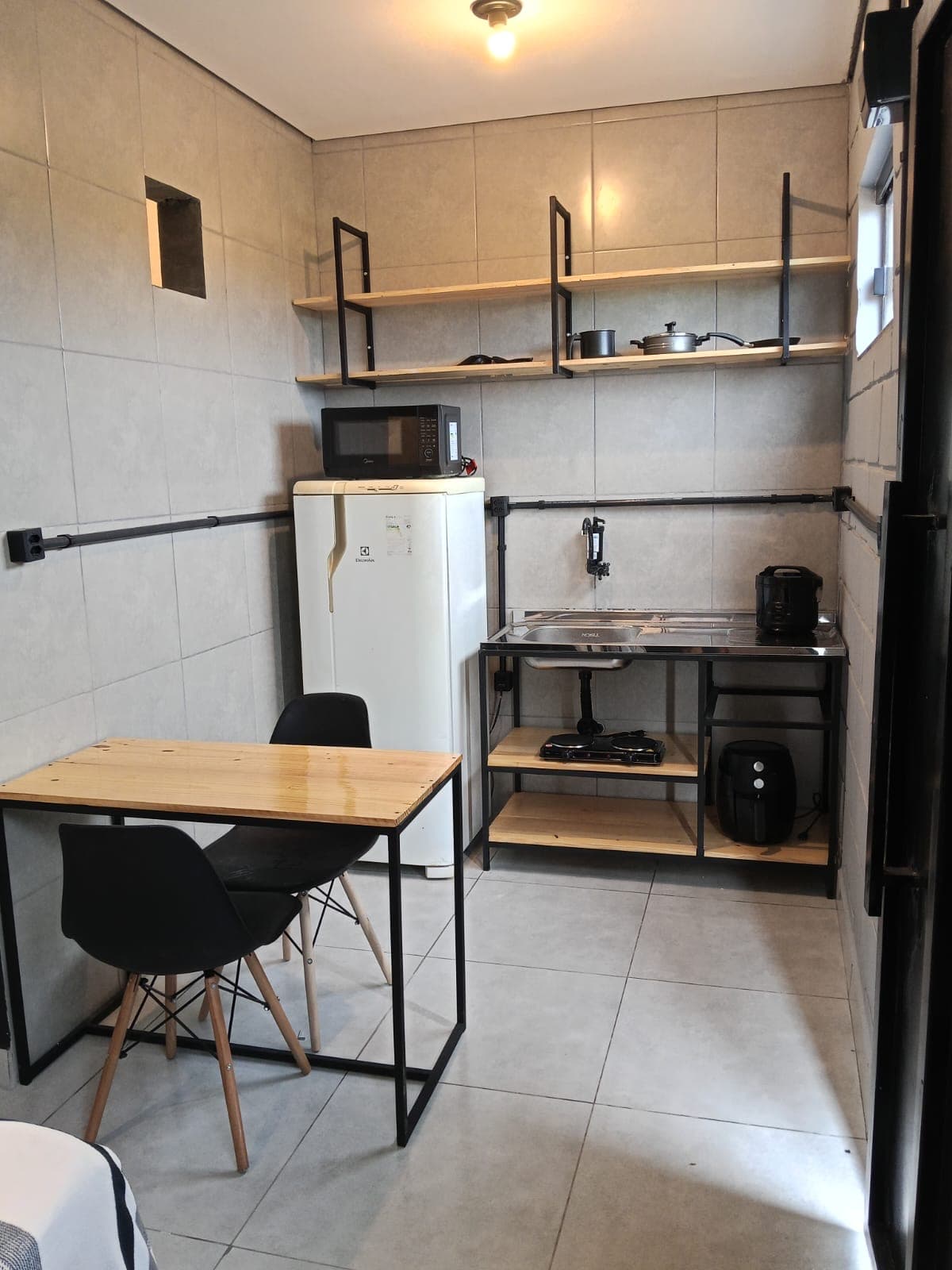 Conjunto de flats com estrutura pronta em lote de esquina em Palmas/TO