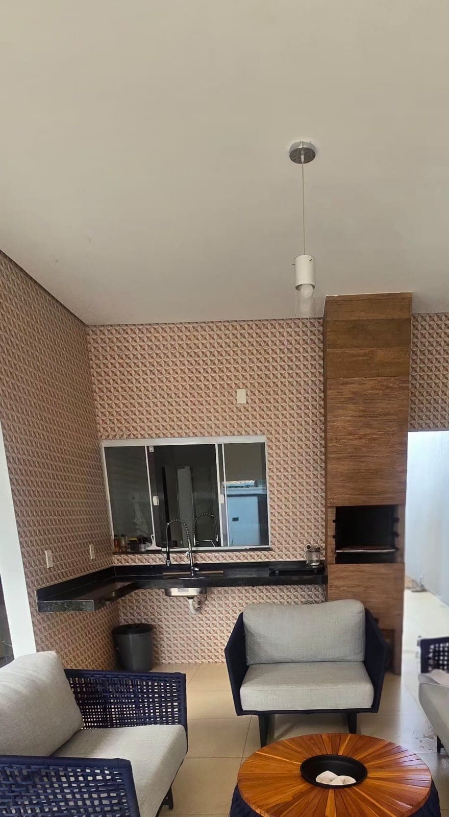 Casa 3 quartos com piscina e closet próximo ao Capim Dourado Shopping