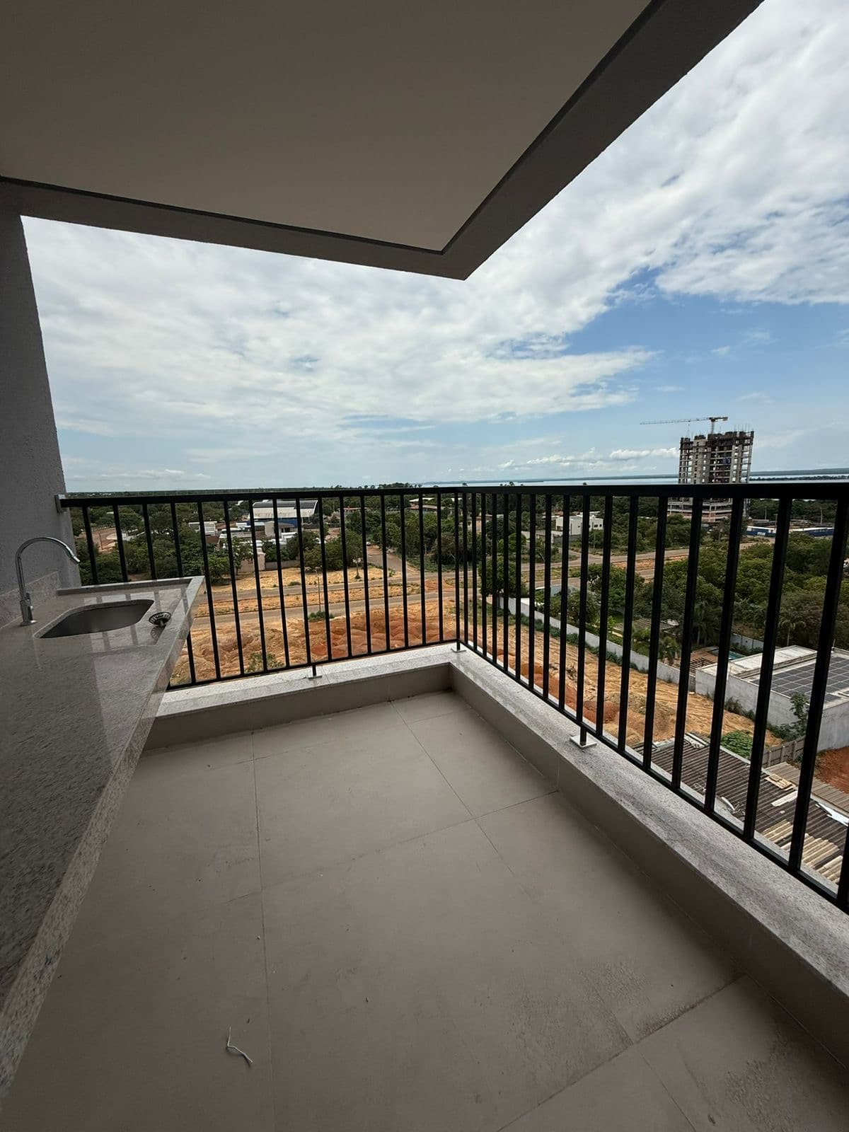 Apartamento com 3 Quartos e Vista para o Lago à Venda na Praia Graciosa – Palmas/TO
