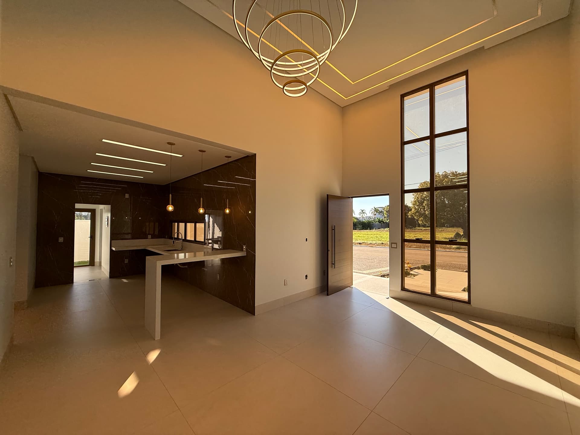 Casa de Alto Padrão com 4 Suítes à Venda no Caribe Golf em Palmas – TO