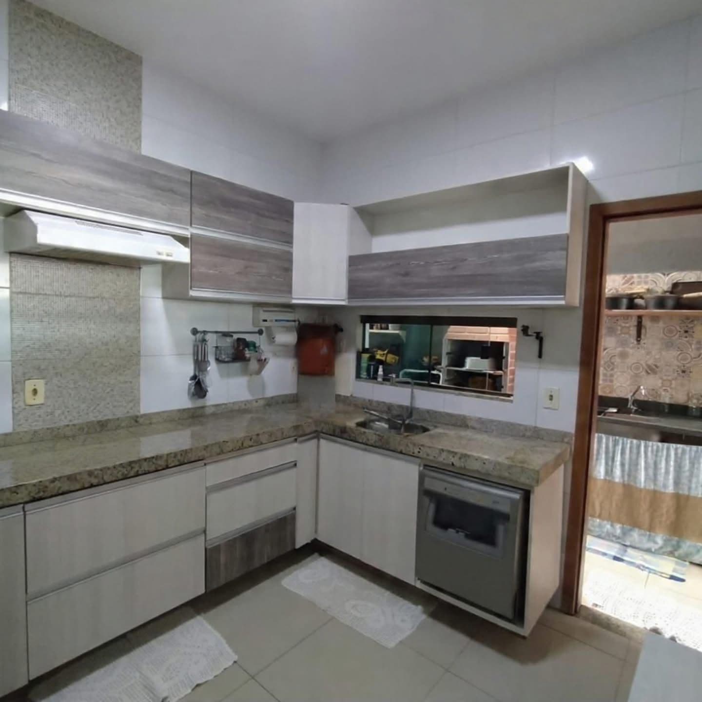 Casa com 3 Quartos, Suíte e Energia Solar à Venda na 806 Sul – Palmas/TO