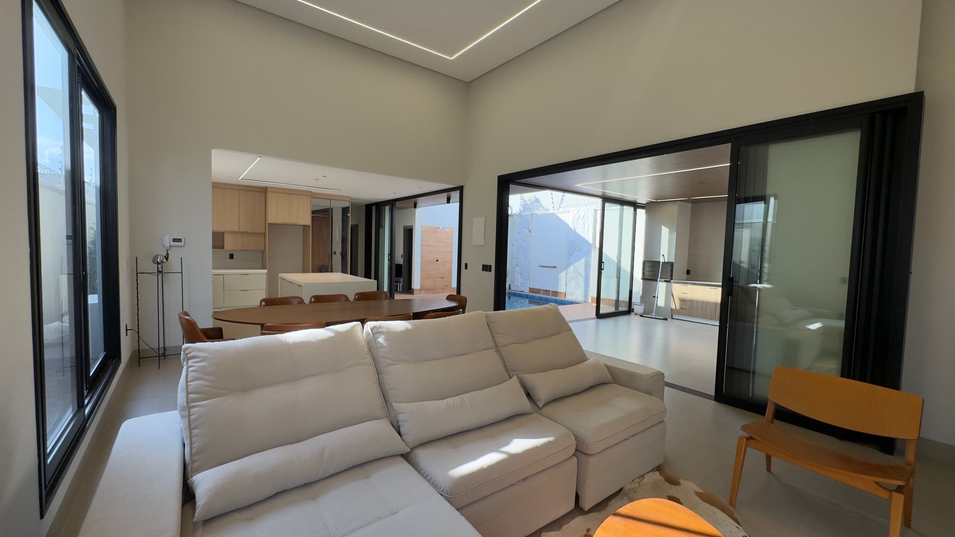 Casa alto padrão com 4 quartos, piscina e área gourmet na 505 Sul em Palmas