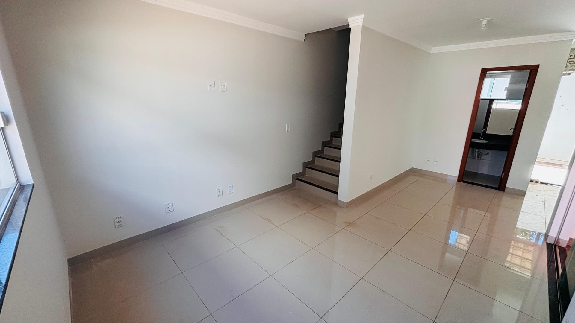 Sobrado com 3 Quartos e Closet à Venda na 110 Sul – Palmas/TO