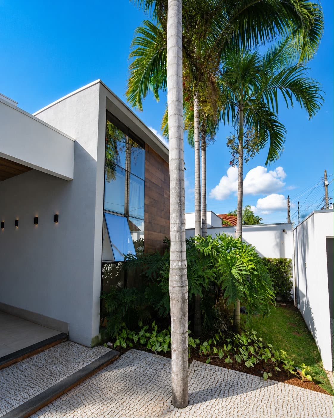 Casa de Alto Padrão Mobiliada à Venda na 208 Norte em Palmas – TO