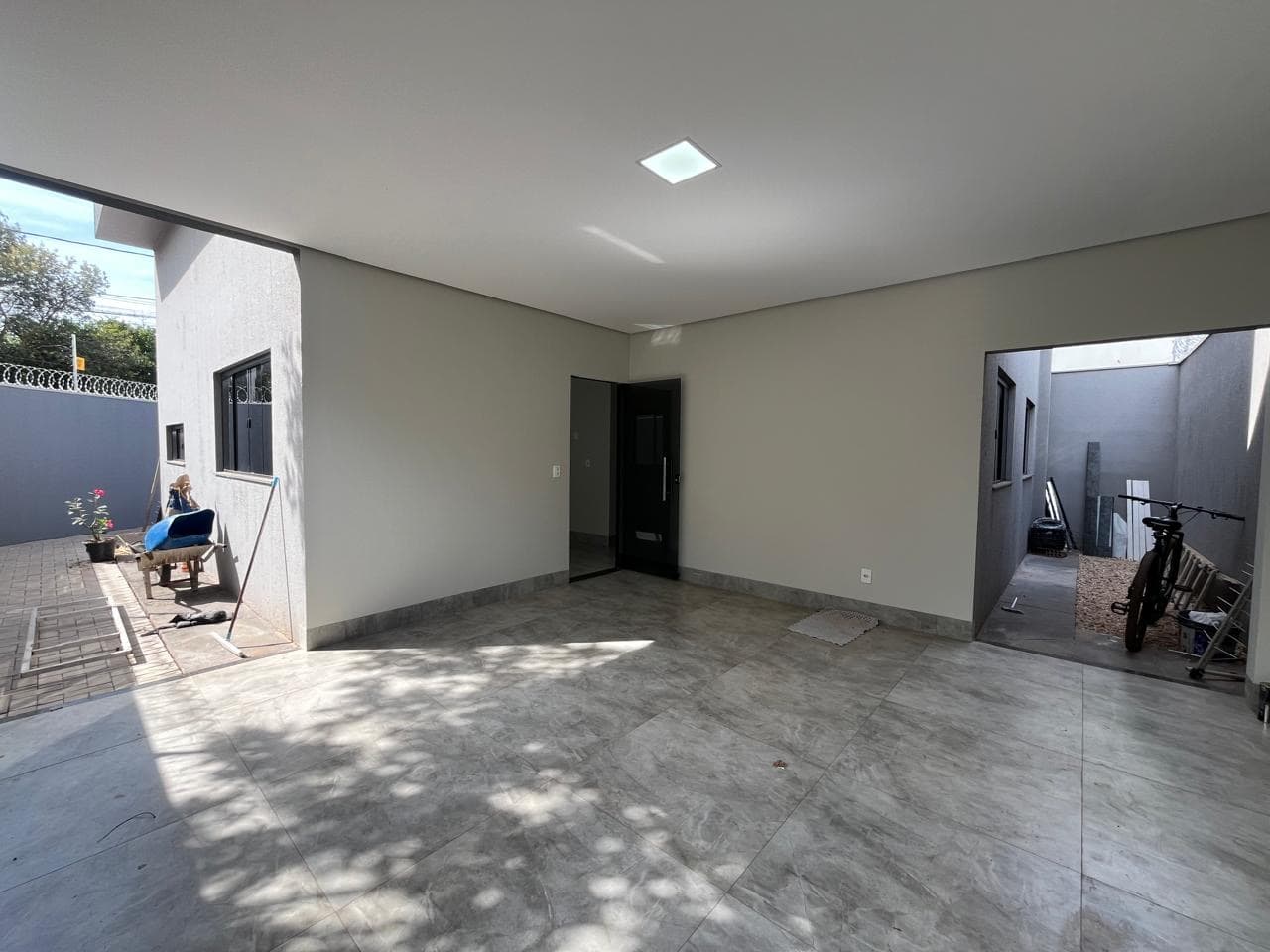 Casa à Venda na 1404 Sul – Palmas/TO | 3 Quartos, Espaço Gourmet e Pé-Direito Alto