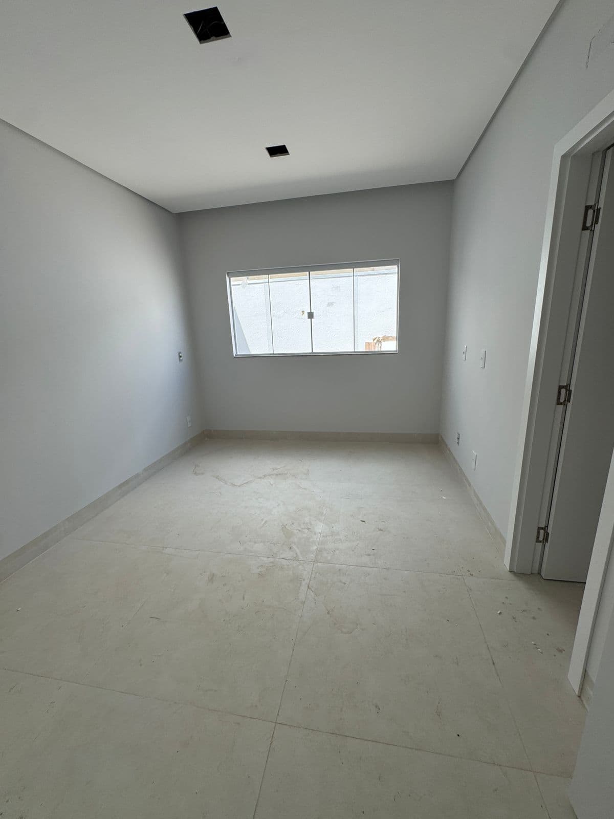 Casa alto padrão com 3 suítes e piscina na 505 Sul em Palmas– entrega em 30 dias