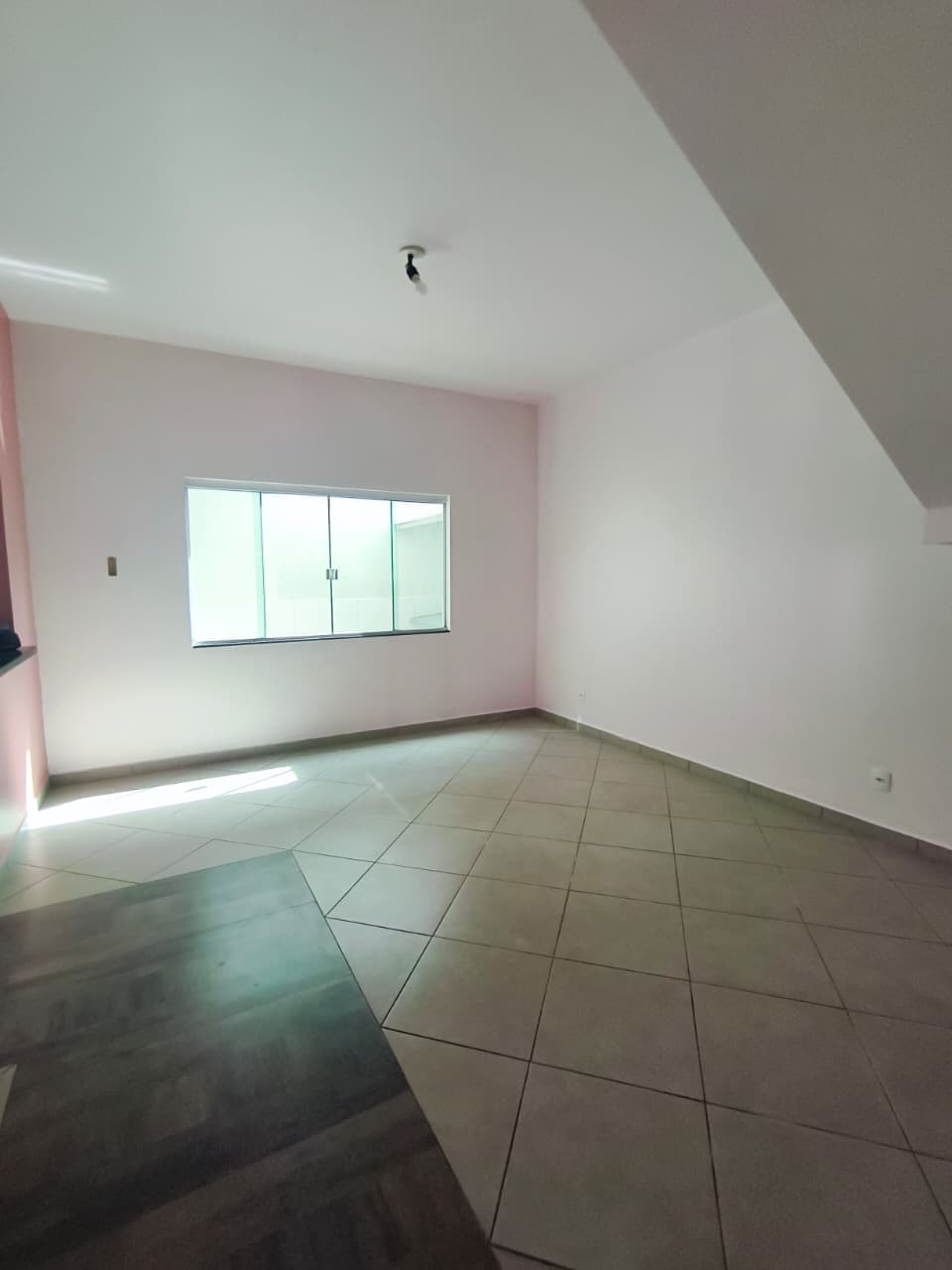 Casa em condomínio para alugar na 303 sul com 3 quartos sendo 1 suíte