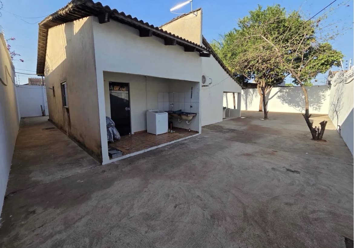 Casa com 2 Quartos, Quintal e Terreno de 400 m² à Venda no Jardim Taquari – Palmas/TO