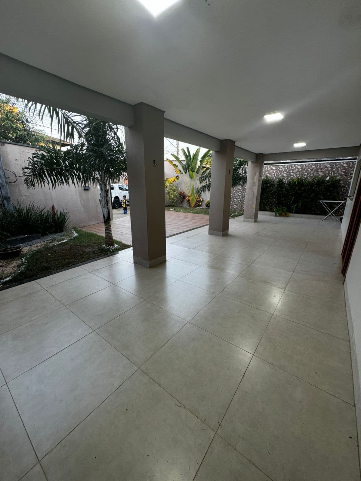 Casa moderna  à venda na 405 Sul – Palmas/TO
