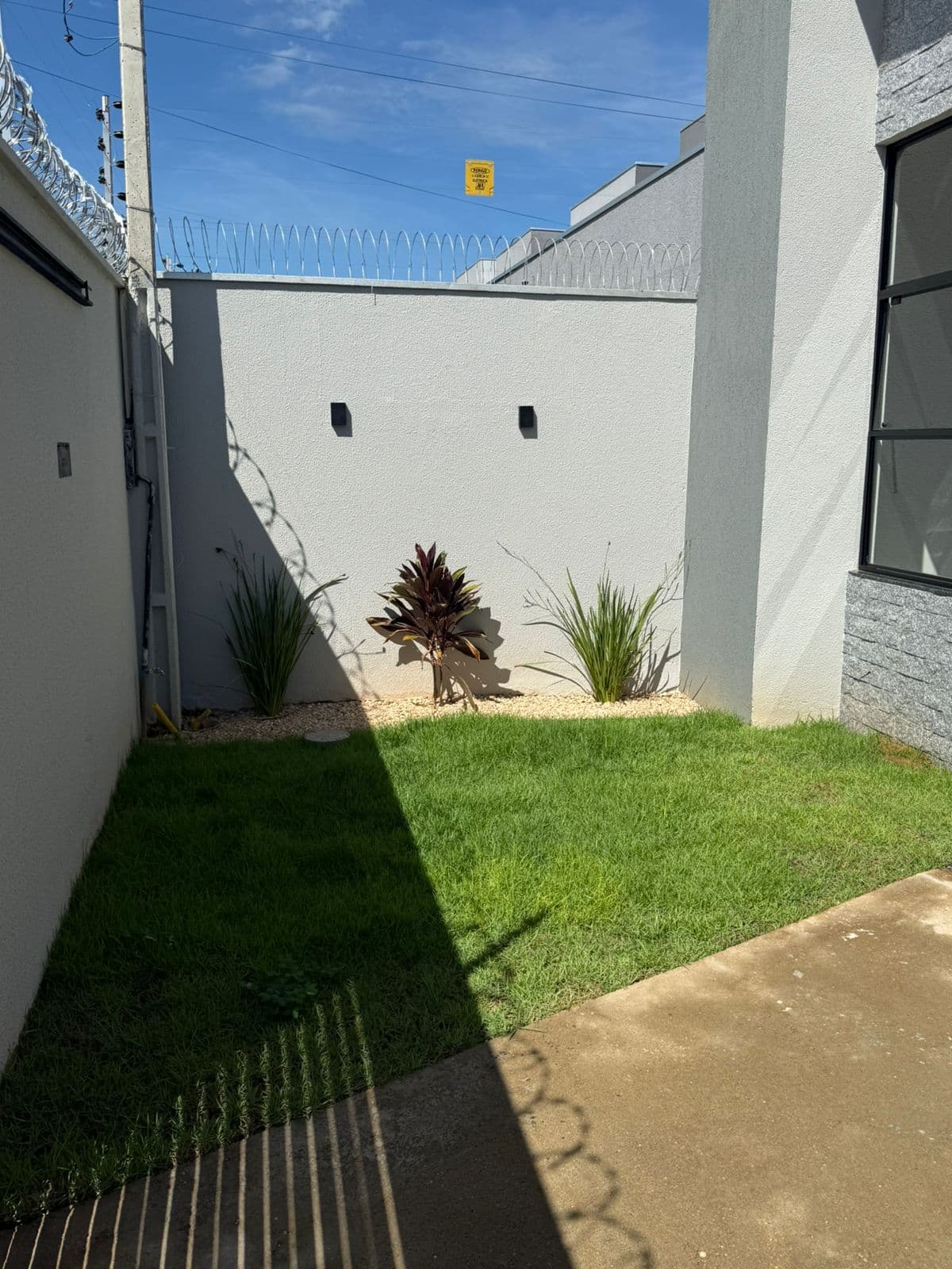 Casa 3 quartos com suíte e closet no Setor Santa Fé II em Palmas
