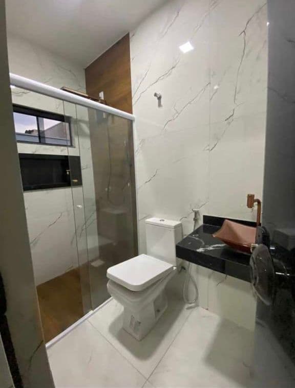 Casa 2 quartos com área gourmet e amplo terreno no Jardim Laila