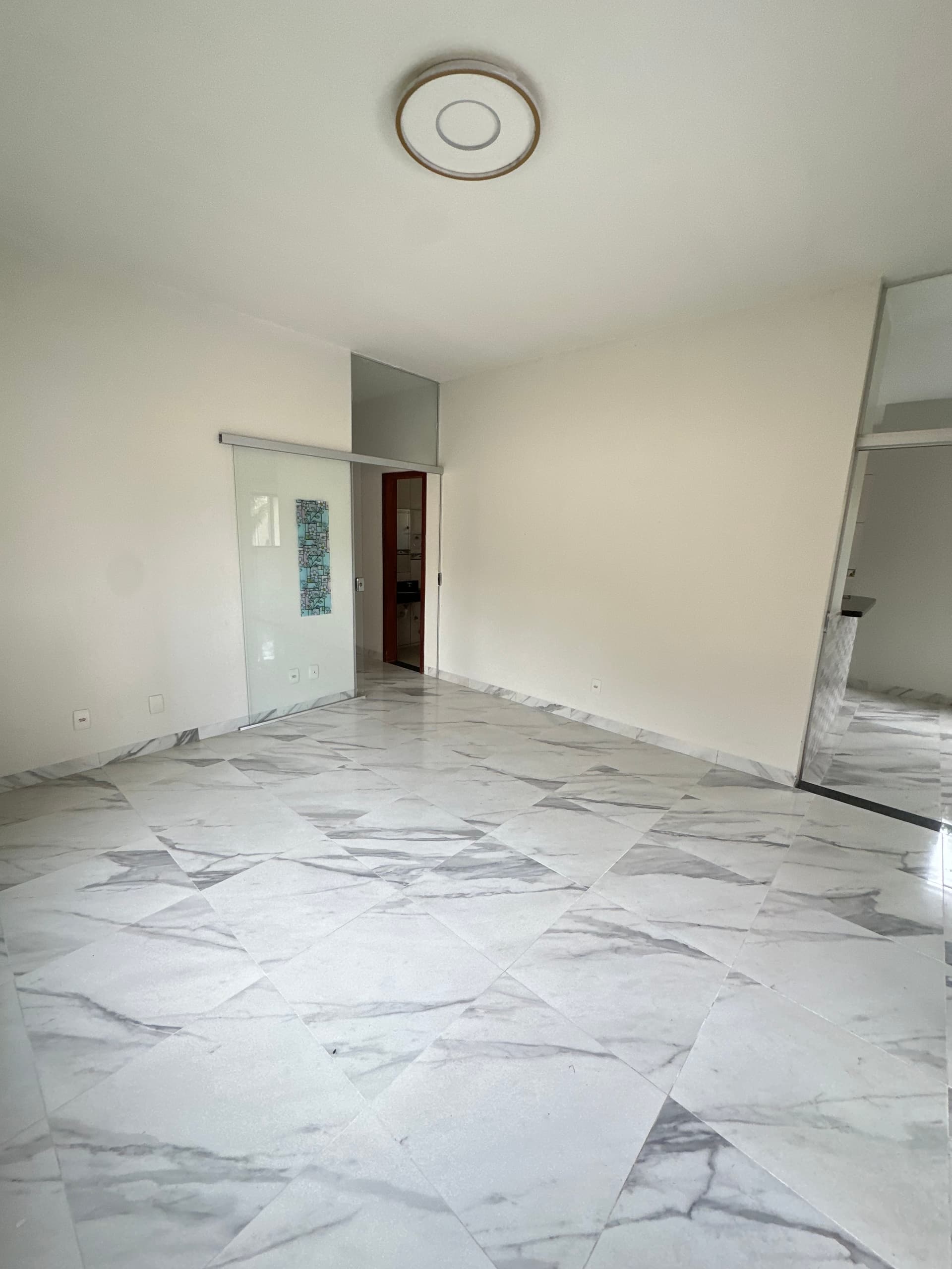 Casa de alto padrão com piscina e 3 quartos na 407 Sul em Palmas