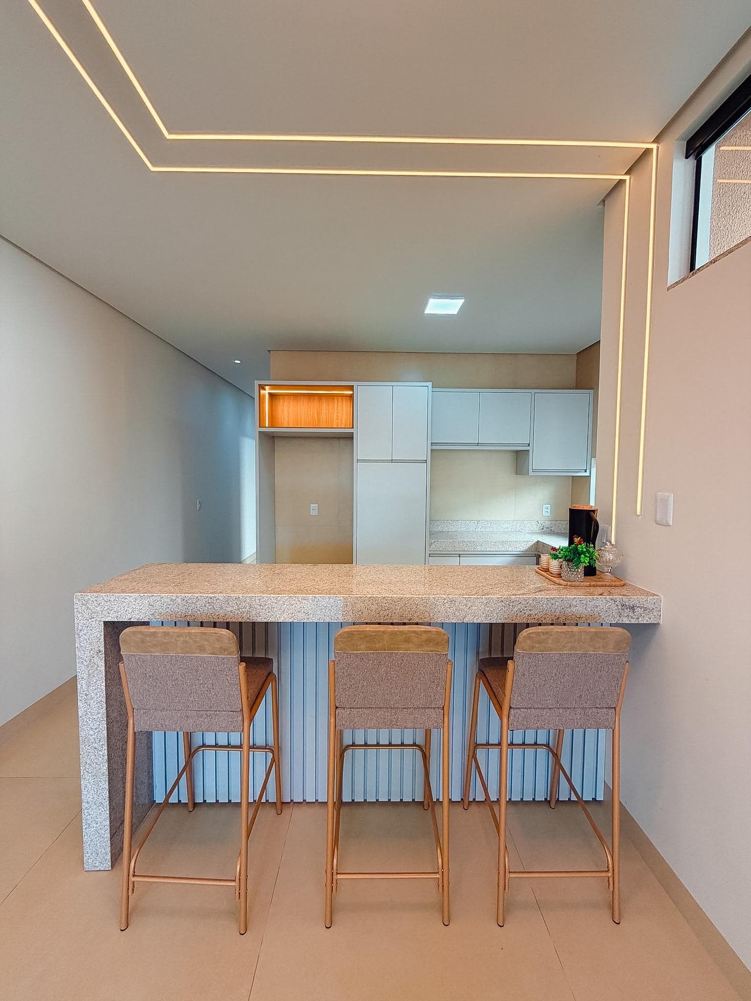 Casa de Alto Padrão com 3 Suítes e Piscina na 505 Sul (ARSO 52) – Palmas/TO