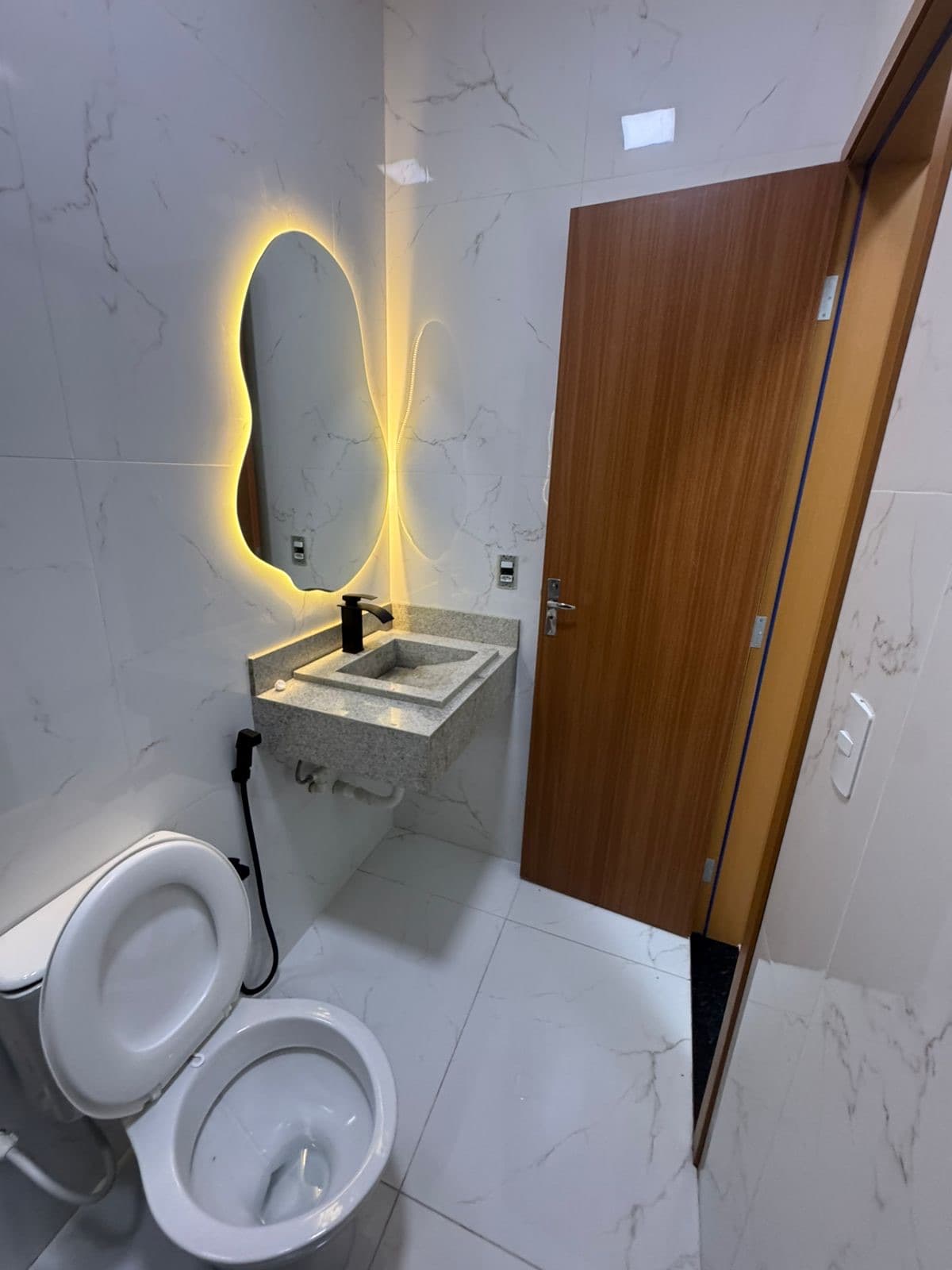 Vendo casa na 1503 sul