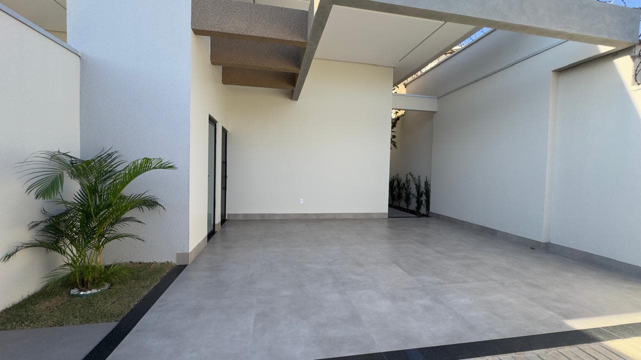 Casa nova à venda na 407 Sul com piscina aquecida e 3 quartos em Palmas - TO
