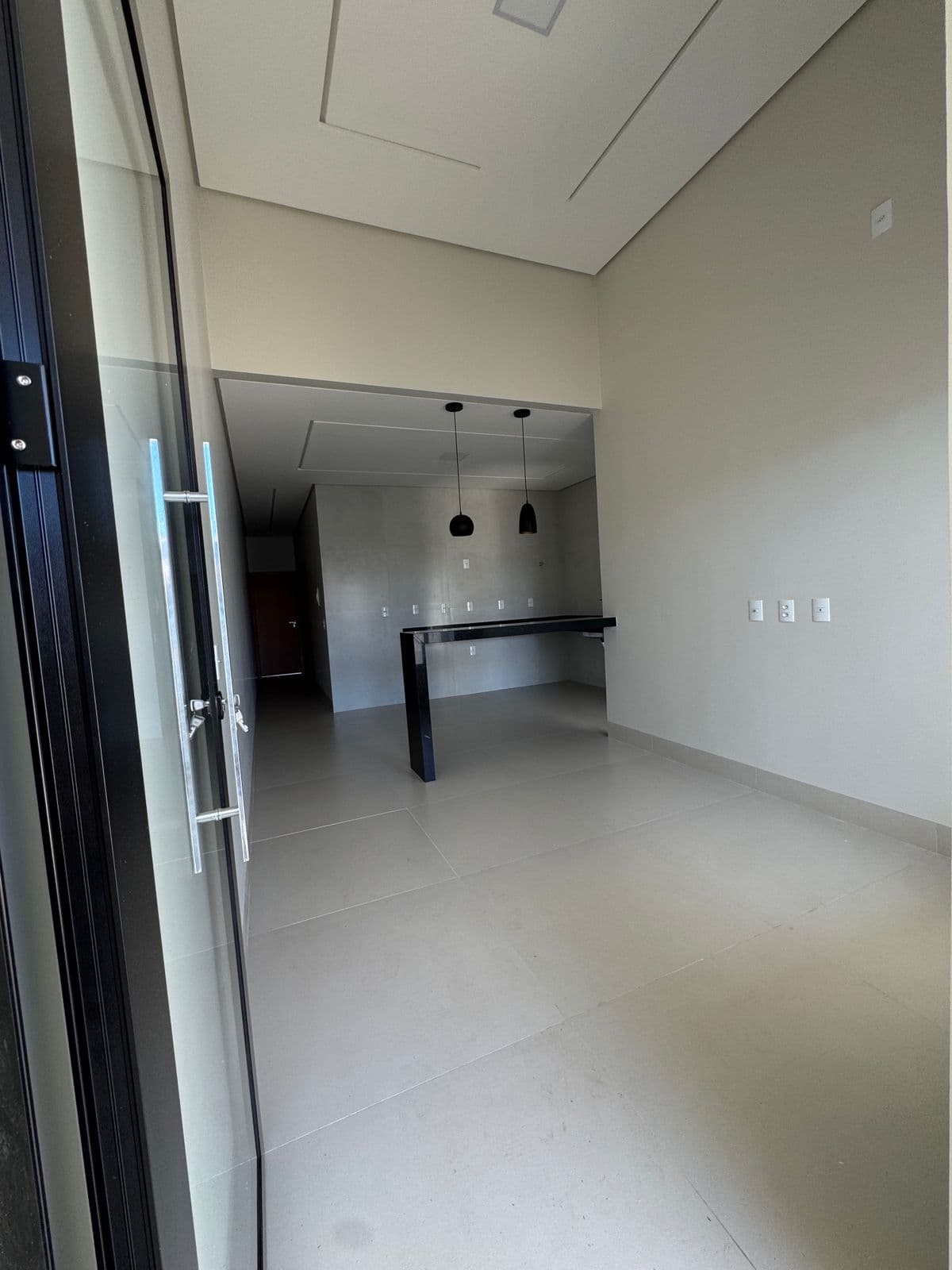 Casa com 2 quartos e pé-direito alto à venda na 604 Norte em Palmas – TO