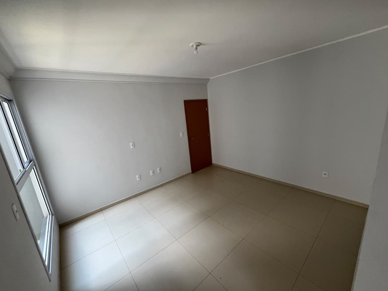 Apartamento 2/4 no Brisas do Lago com codominio incluso e IPTU