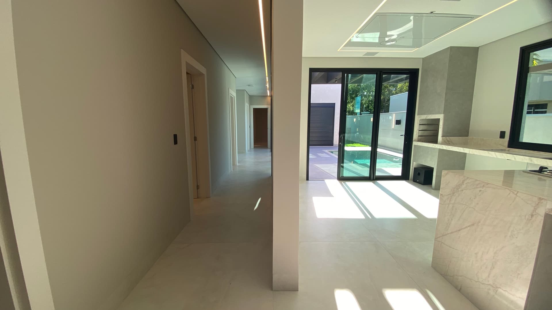 Casa térrea de alto padrão com 4 suítes no Alphaville 1 em Palmas