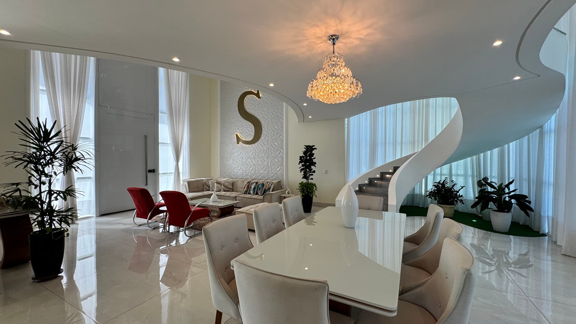 Casa de alto padrão à venda no Residencial Polinésia com 550 m² em Palmas/TO