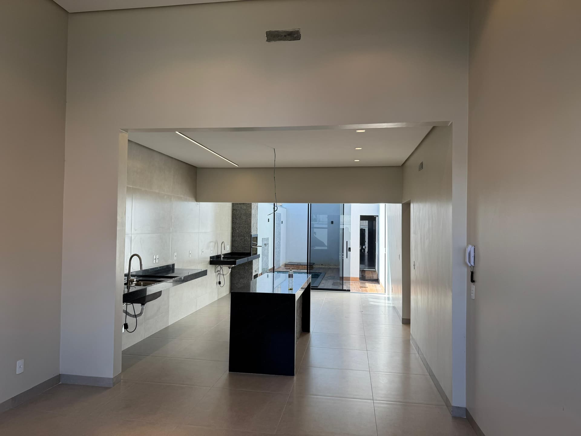 Casa com 3 quartos, suíte master e piscina na 1503 Sul em Palmas