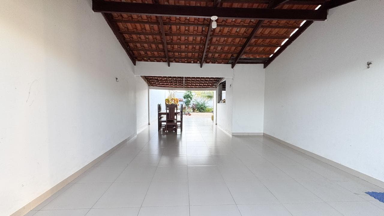 Casa Espaçosa na 309 Sul | 465 m² de Terreno | Energia Solar e Garagem para 4 Carros