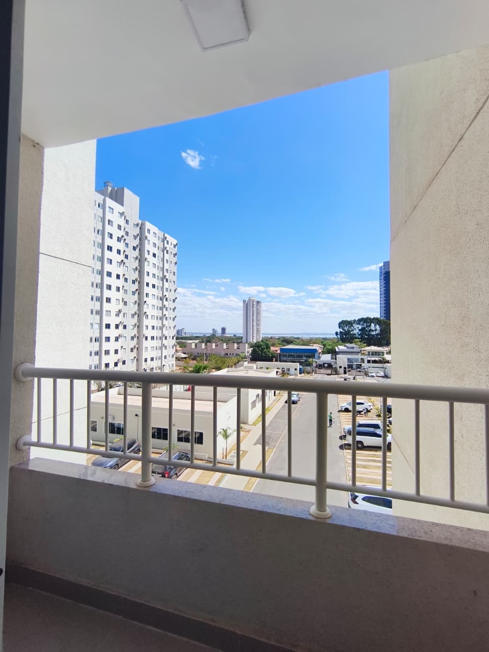 Apartamento 2/4 sendo 1 suite na 105 norte residencial Palmeira Azul