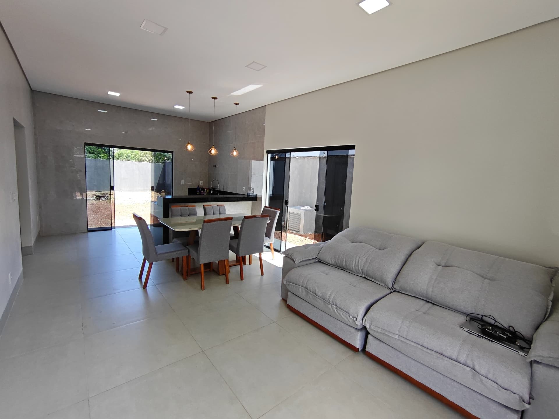 Casa 3 quartos com ilha gourmet e lote amplo na Arso 103 (1007 Sul)