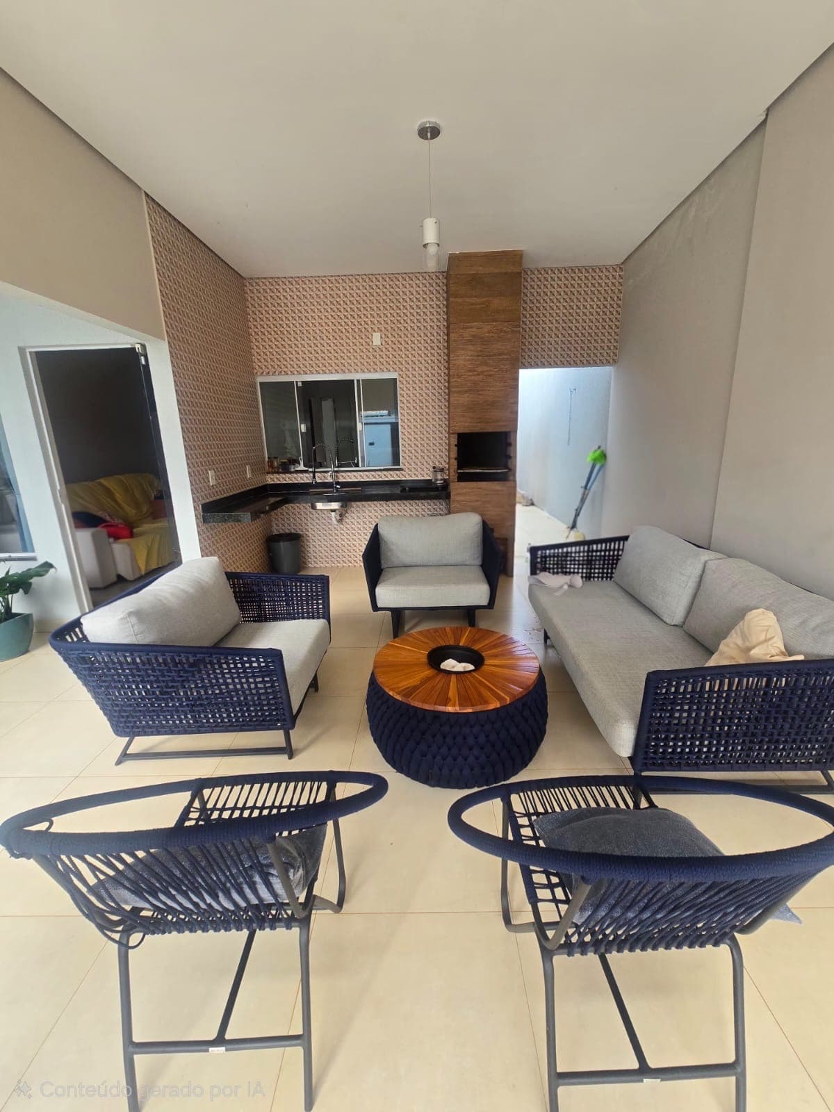 Casa 3 quartos com piscina e closet próximo ao Capim Dourado Shopping
