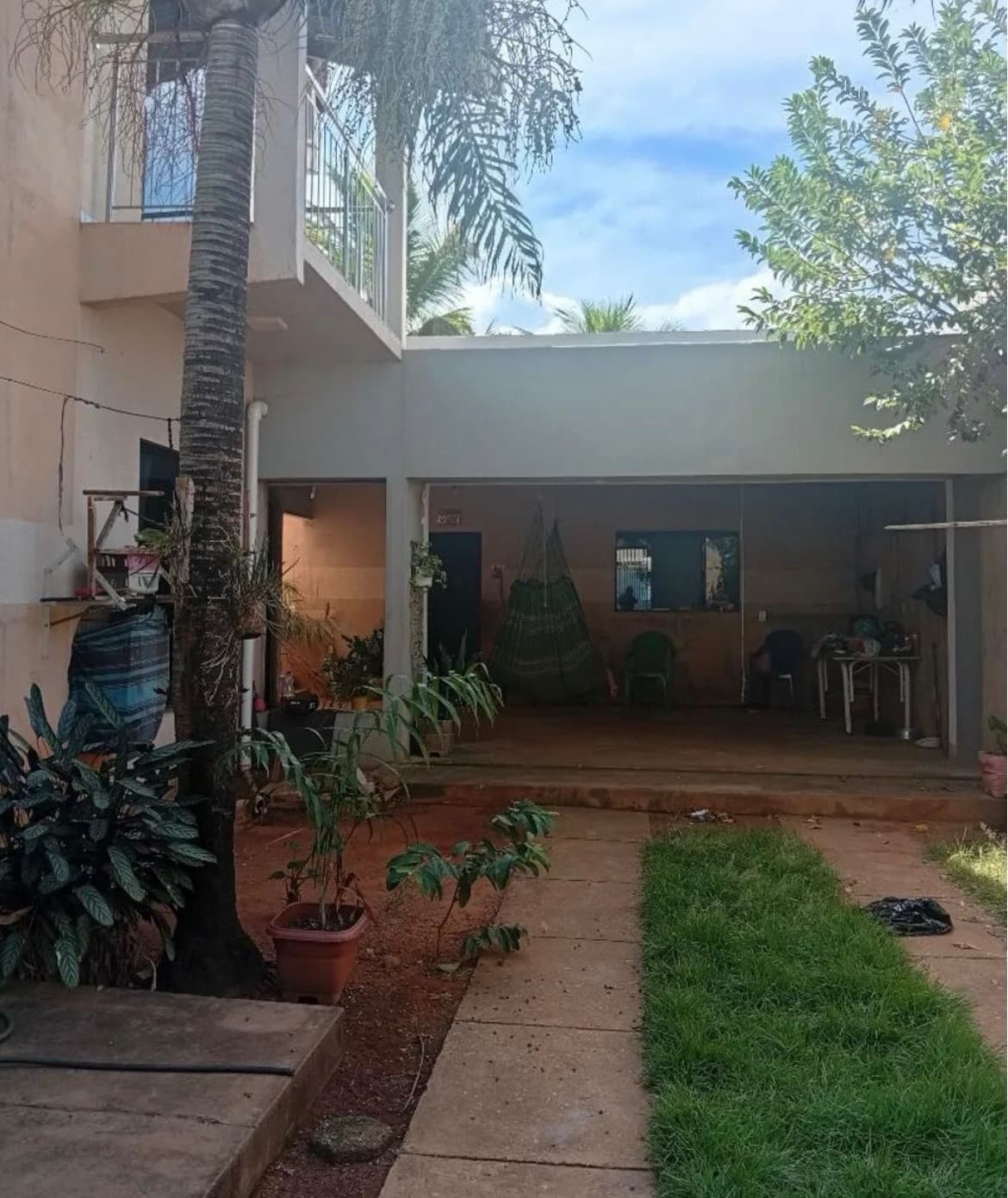 Sobrado com 3 Quartos e Terreno de 300 m² à Venda no Setor Taquari – Palmas/TO