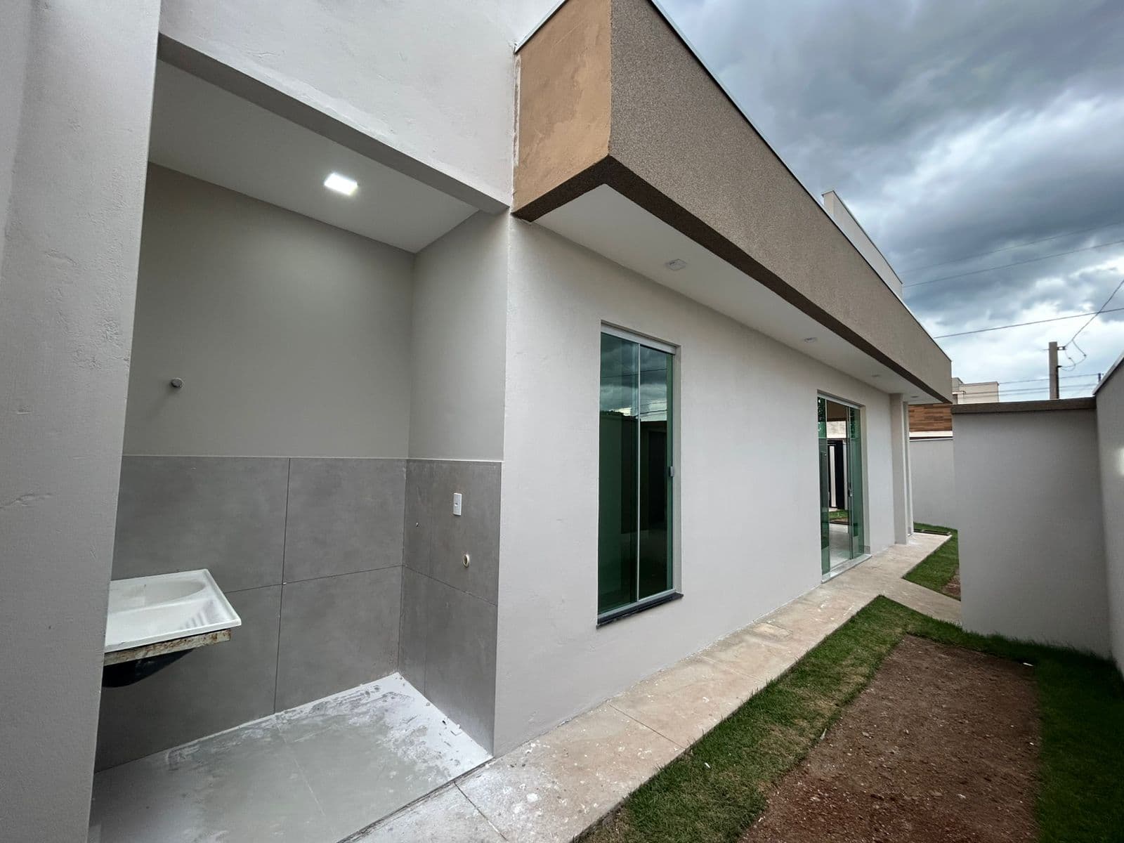 Casa com suíte e localização estratégica na ARSE 151 (1503 Sul) em Palmas