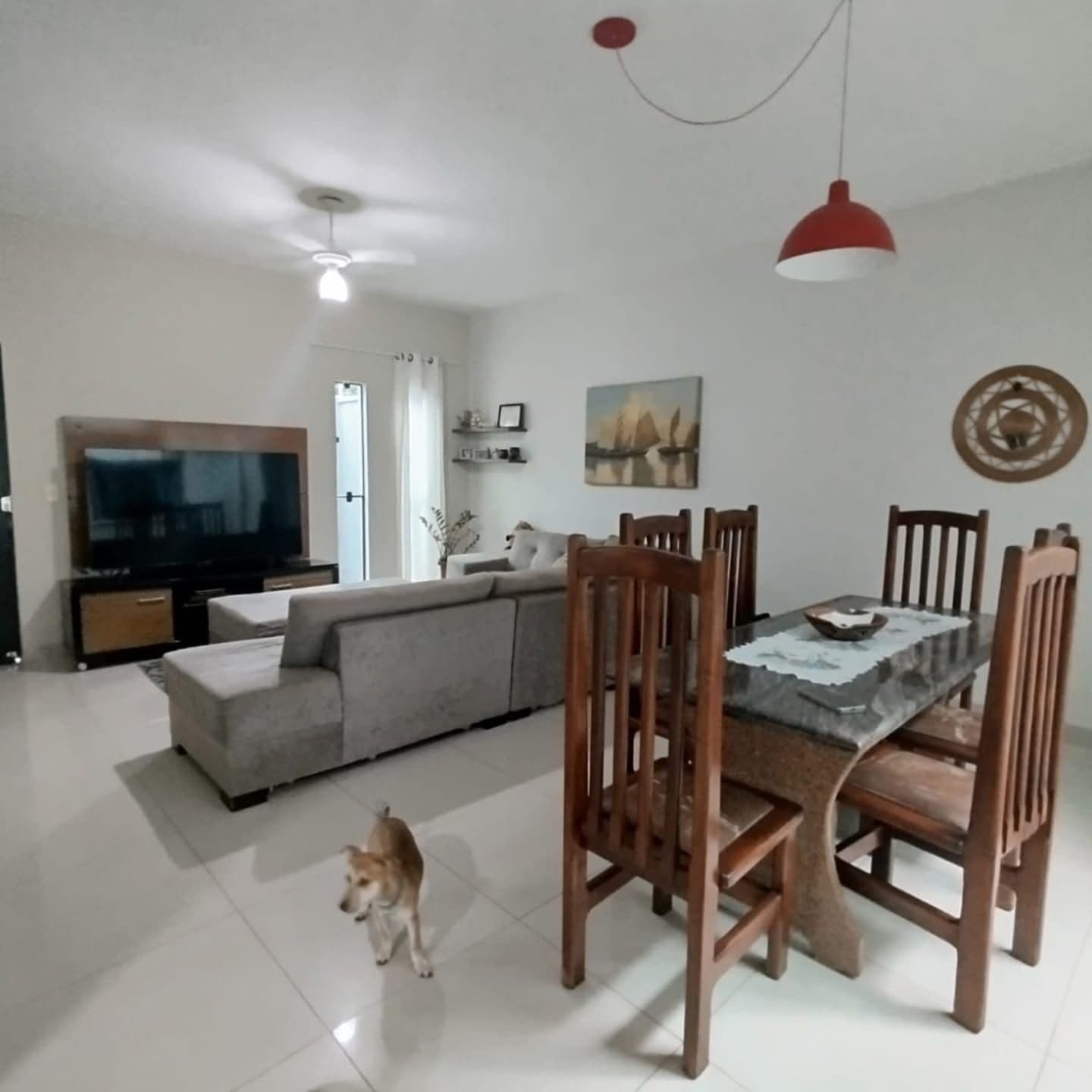 Casa com 3 Quartos, Suíte e Energia Solar à Venda na 806 Sul – Palmas/TO