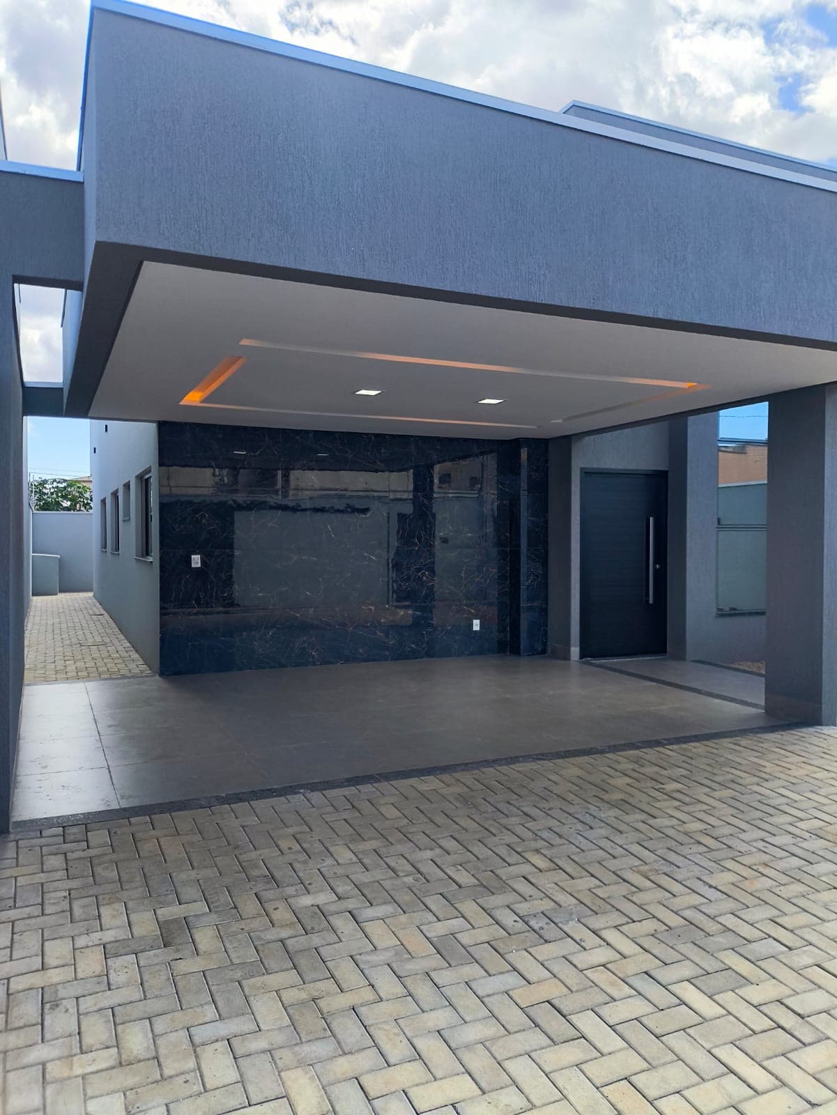 Casa de Alto Padrão com 3 Suítes à Venda na 604 Norte em Palmas – TO