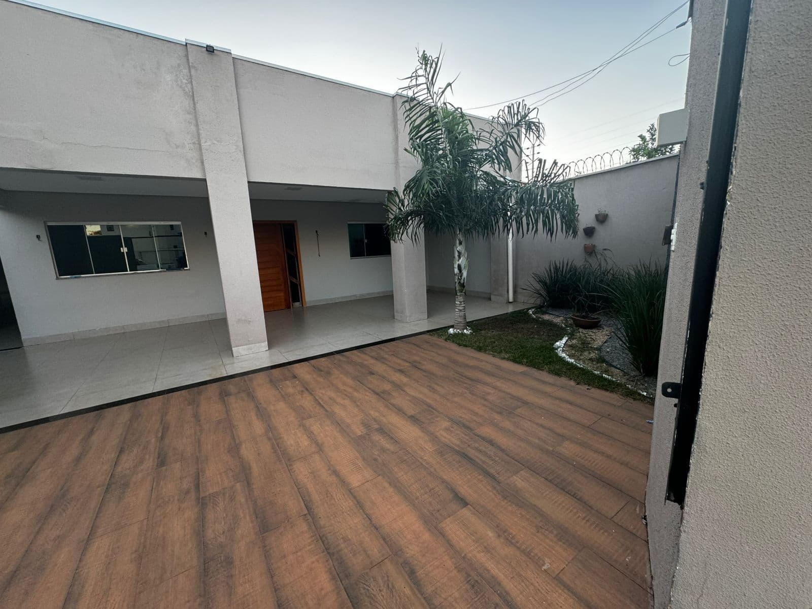 Casa moderna  à venda na 405 Sul – Palmas/TO